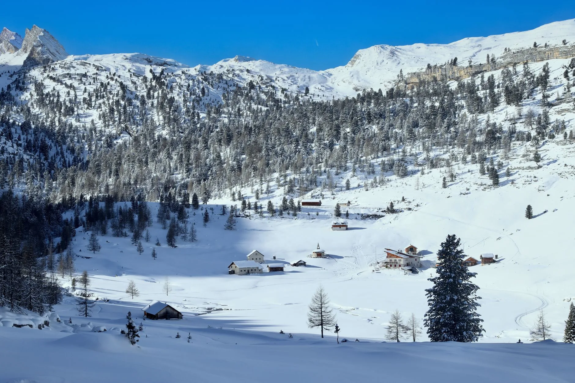 ️ San Cassiano : l'épicentre gastronomique de la vallée