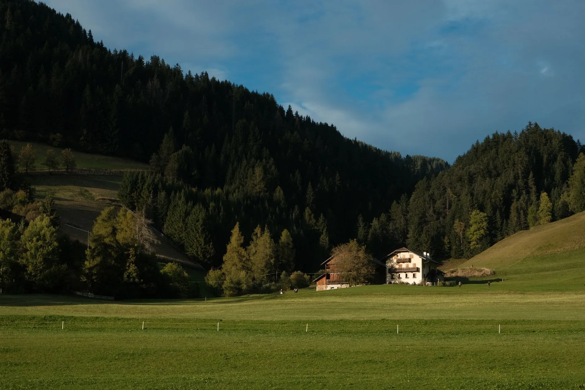 Les hameaux périphériques : calme et authenticité