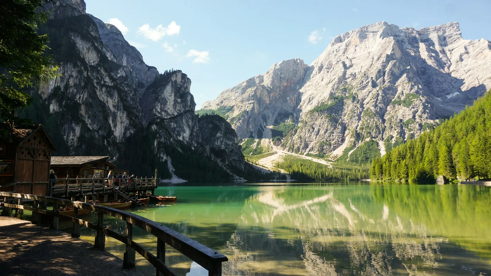 Pourquoi une réservation est-elle obligatoire au lac de Braies ?